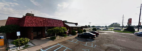 Big Boy Restaurants (Elias Brothers, Elias Bros) - Troy - 2995 E Long Lake Rd (newer photo)